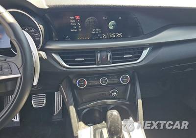2018 Alfa Romeo Stelvio Sport - zdjęcie 6 z 19 - miniatura