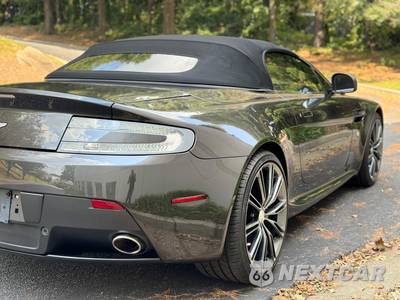 2013 Aston Martin V8 Vantage Convertible - zdjęcie 26 z 69 - miniatura