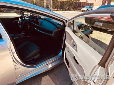 2024 Toyota Prius XLE - zdjęcie 17 z 28 - miniatura