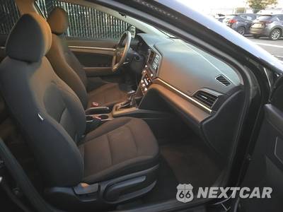 2020 Hyundai Elantra Value Edition Sedan - zdjęcie 8 z 35 - miniatura