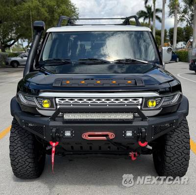 2011 Toyota FJ Cruiser w/Rear Doors - zdjęcie 1 z 16 - miniatura