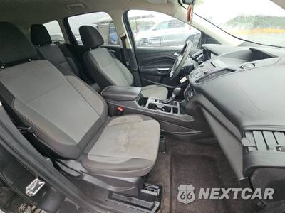 2017 Ford Escape SE - zdjęcie 8 z 25 - miniatura