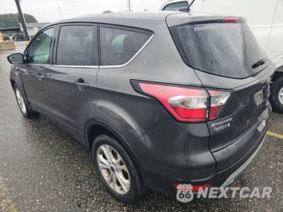 2017 Ford Escape SE - zdjęcie 6 z 25 - miniatura
