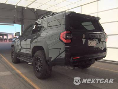 2025 Toyota 4Runner TRD Off-Road Premium - zdjęcie 8 z 24 - miniatura
