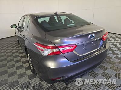 2019 Toyota Camry Hybrid LE - zdjęcie 6 z 17 - miniatura