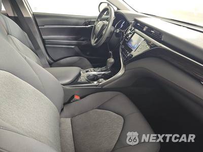 2019 Toyota Camry Hybrid LE - zdjęcie 8 z 17 - miniatura