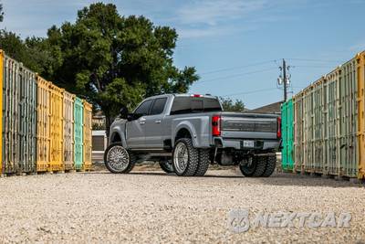 2026 Ford Super Duty F-450 Platinum Crew Cab Long Bed DRW - zdjęcie 2 z 15 - miniatura