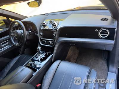 2017 Bentley Bentayga First Edition W12 - zdjęcie 51 z 73 - miniatura