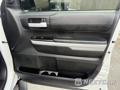 2020 Toyota Tundra TRD Pro Crew Cab Short Bed - zdjęcie 68 z 72 - miniatura