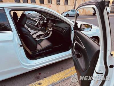 2013 Honda Accord Coupe LX-S - zdjęcie 7 z 31 - miniatura