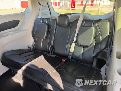 2023 Chrysler Pacifica Touring L 121.6" WB - zdjęcie 15 z 29 - miniatura