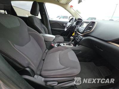 2015 Jeep Cherokee Latitude - zdjęcie 8 z 17 - miniatura