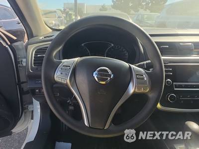 2017 Nissan Altima 2.5 S - zdjęcie 10 z 49 - miniatura