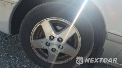 2001 Toyota Camry LE - zdjęcie 36 z 38 - miniatura