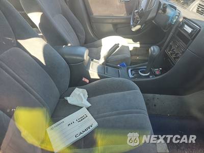 2001 Toyota Camry LE - zdjęcie 8 z 38 - miniatura