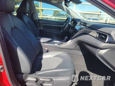 2020 Toyota Camry SE - zdjęcie 8 z 31 - miniatura