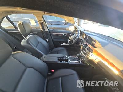 2013 Mercedes-Benz C 300 4MATIC Sedan - zdjęcie 8 z 28 - miniatura