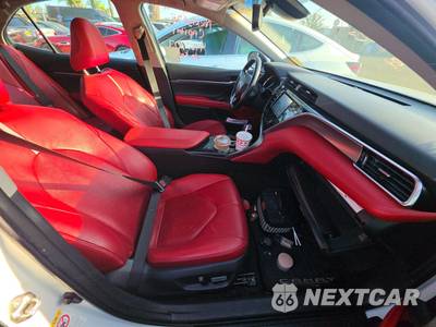 2018 Toyota Camry XSE - zdjęcie 8 z 38 - miniatura