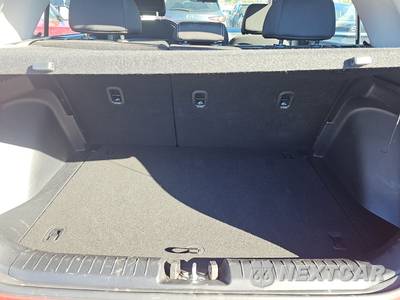 2025 Hyundai Venue SEL - zdjęcie 16 z 27 - miniatura