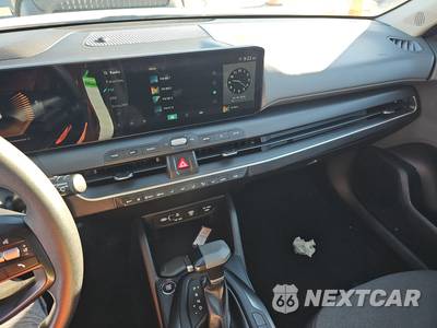 2025 Kia K4 LXS - zdjęcie 11 z 38 - miniatura