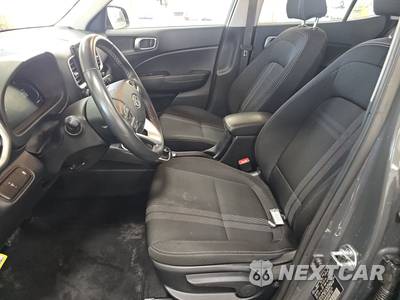 2025 Hyundai Venue SEL - zdjęcie 7 z 29 - miniatura