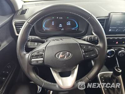 2025 Hyundai Venue SEL - zdjęcie 10 z 29 - miniatura