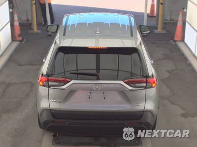2025 Toyota RAV4 LE - zdjęcie 5 z 23 - miniatura