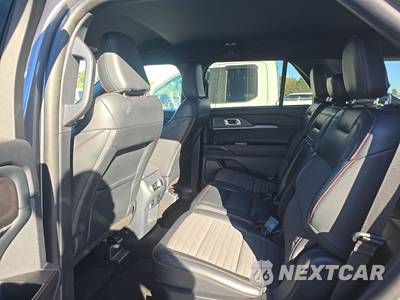 2025 Ford Explorer ST-Line - zdjęcie 13 z 31 - miniatura