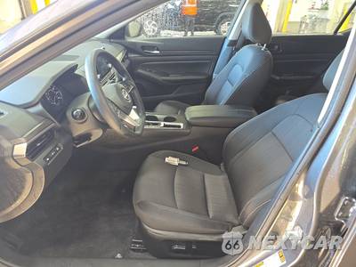 2025 Nissan Altima SV - zdjęcie 7 z 32 - miniatura