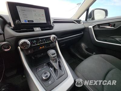 2025 Toyota RAV4 Hybrid XLE - zdjęcie 11 z 27 - miniatura