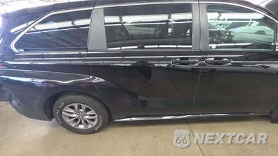 2025 Toyota Sienna LE 8-Passenger 120.5" WB - zdjęcie 33 z 41 - miniatura