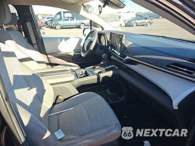 2025 Toyota Sienna LE 8-Passenger 120.5" WB - zdjęcie 8 z 41 - miniatura