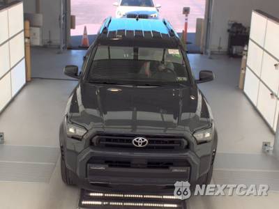 2025 Toyota 4Runner SR5 - zdjęcie 2 z 25 - miniatura