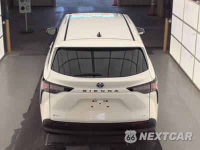 2025 Toyota Sienna LE 8-Passenger 120.5" WB - zdjęcie 5 z 30 - miniatura
