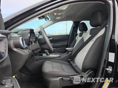 2025 Chevrolet Trax LS - zdjęcie 7 z 26 - miniatura