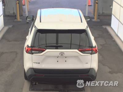 2025 Toyota RAV4 LE - zdjęcie 5 z 19 - miniatura