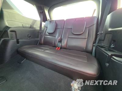 2025 Ford Explorer Platinum - zdjęcie 14 z 23 - miniatura