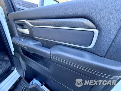2025 Ram 3500 Big Horn Crew Cab Long Bed DRW - zdjęcie 9 z 23 - miniatura