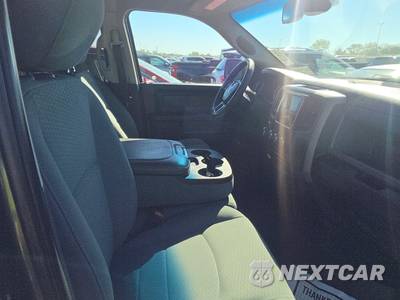2018 Ram 1500 Express Extended Cab Medium Bed - zdjęcie 8 z 34 - miniatura