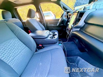2025 Ram 3500 Big Horn Crew Cab Long Bed DRW - zdjęcie 10 z 23 - miniatura