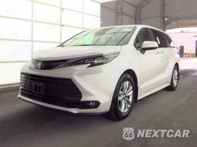 2025 Toyota Sienna XLE 7-Passenger 120.5" WB
