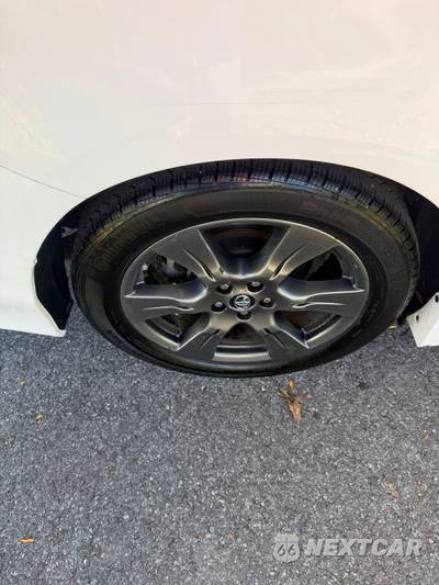 2018 Toyota Sienna SE 8-Passenger 119.3" WB - zdjęcie 11 z 22 - miniatura