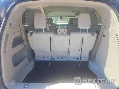2017 Chrysler Pacifica Touring L 121.6" WB - zdjęcie 17 z 19 - miniatura