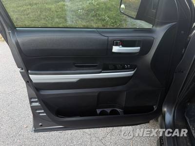2020 Toyota Tundra SR5 Crew Cab Extra Short Bed - zdjęcie 9 z 25 - miniatura