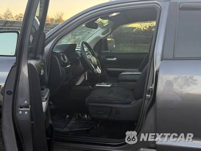2020 Toyota Tundra SR5 Crew Cab Extra Short Bed - zdjęcie 10 z 25 - miniatura