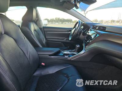 2019 Toyota Camry XSE - zdjęcie 8 z 19 - miniatura