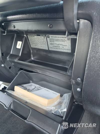 2015 Chevrolet Silverado 2500HD LT Crew Cab Medium Bed 1LT w/Built-In Wi-Fi - zdjęcie 23 z 30 - miniatura