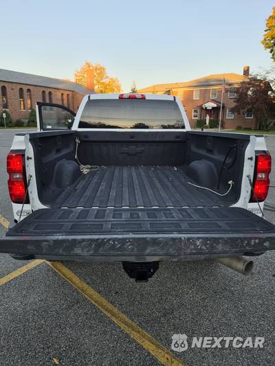 2015 Chevrolet Silverado 2500HD LT Crew Cab Medium Bed 1LT w/Built-In Wi-Fi - zdjęcie 27 z 30 - miniatura
