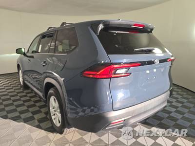 2025 Toyota Grand Highlander LE - zdjęcie 6 z 18 - miniatura