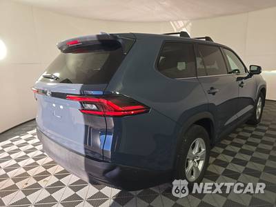2025 Toyota Grand Highlander LE - zdjęcie 4 z 18 - miniatura